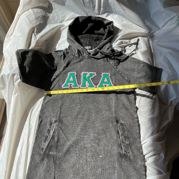 AKA Short Sleeve Dress - Picture 7 of 8